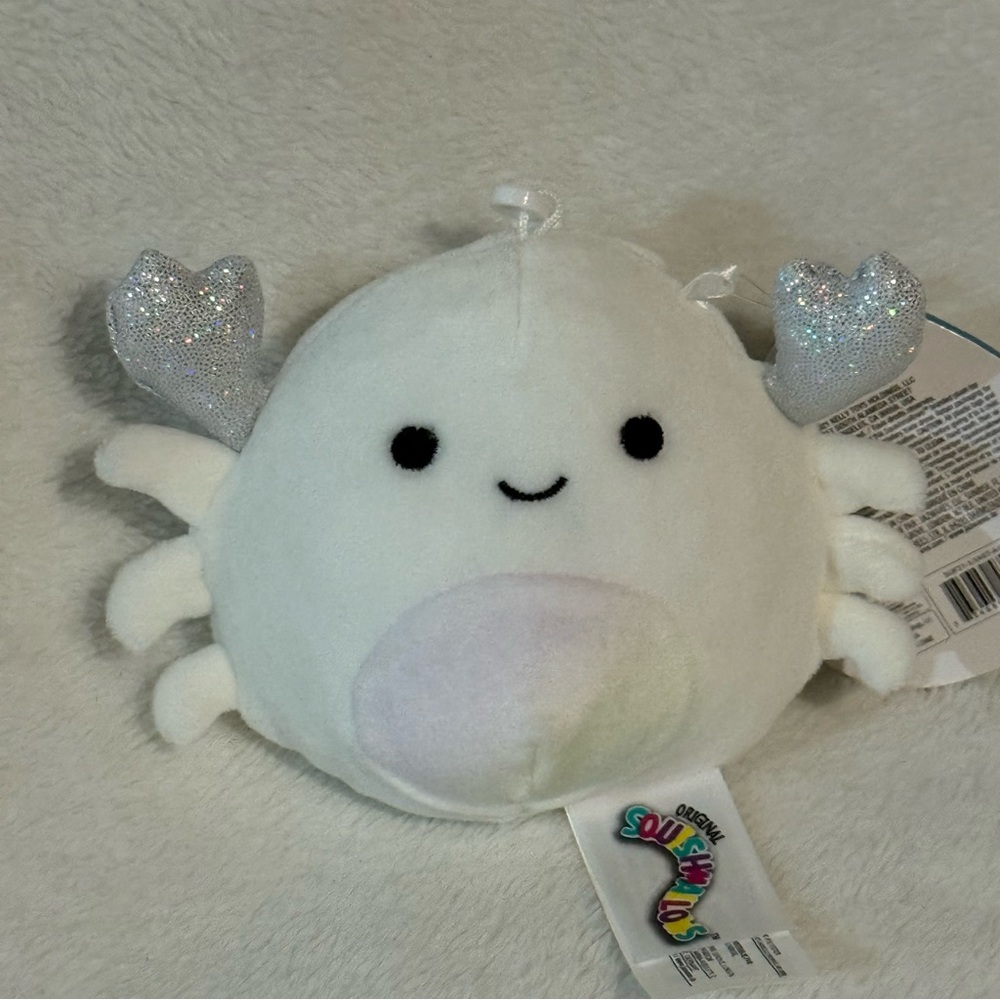 Squishmallow White Crab Clip